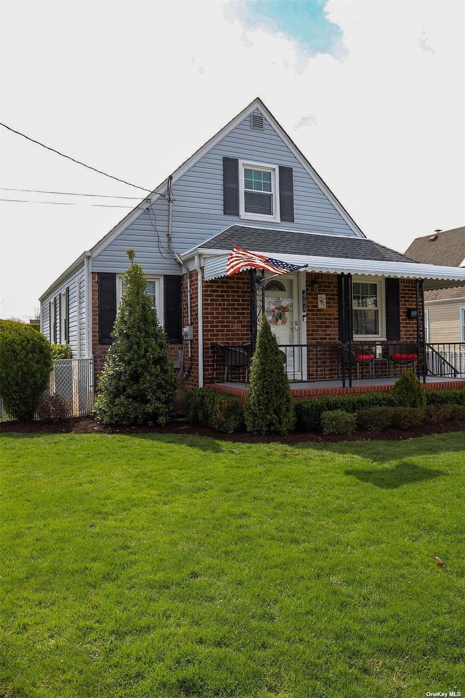 451 Jackson Ave, Mineola, NY 11501 - photo 1