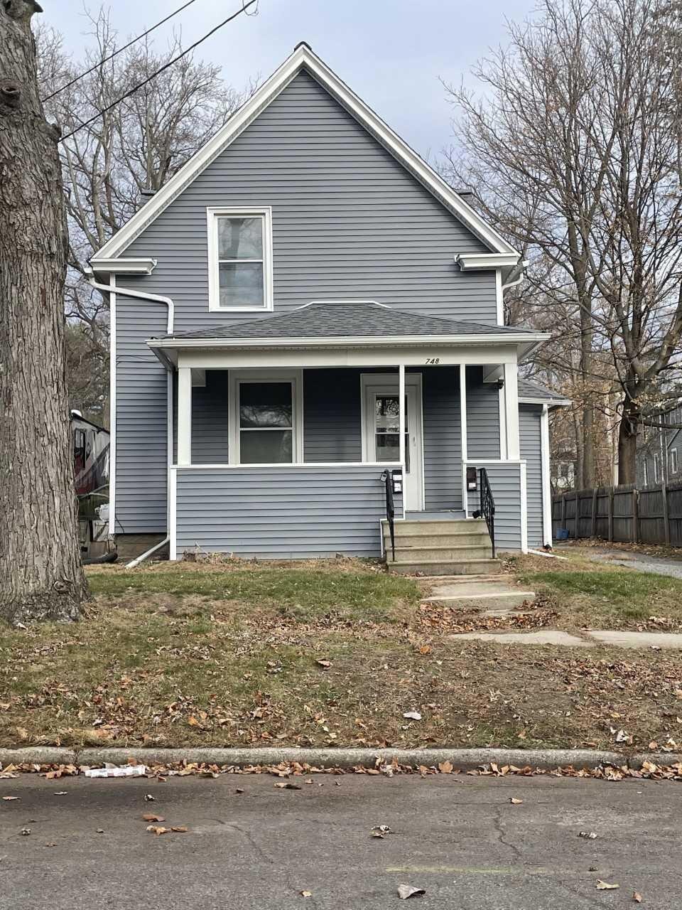 748 Randolph St