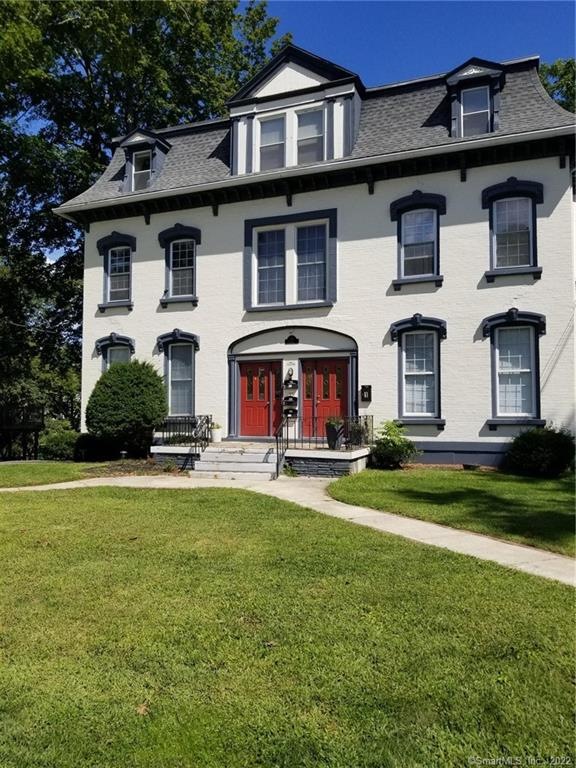 221 Broadway unit 4, Norwich, CT 06360 - photo 1