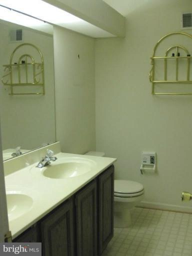 6208 Derby Dr, Frederick, MD 21703 - photo 1