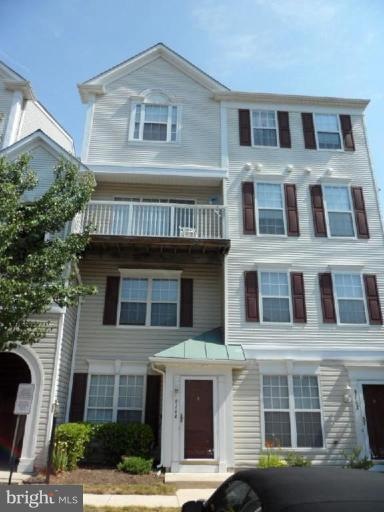 8164 Cockburn Ct unit 8164, Lorton, VA 22079 - photo 1