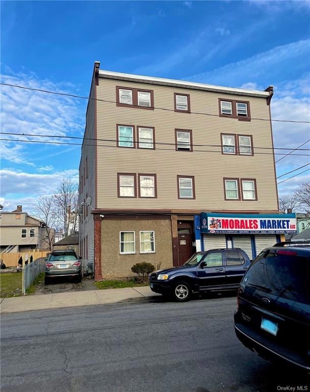 855 Kossuth St, Bridgeport, CT 06608 - photo 1