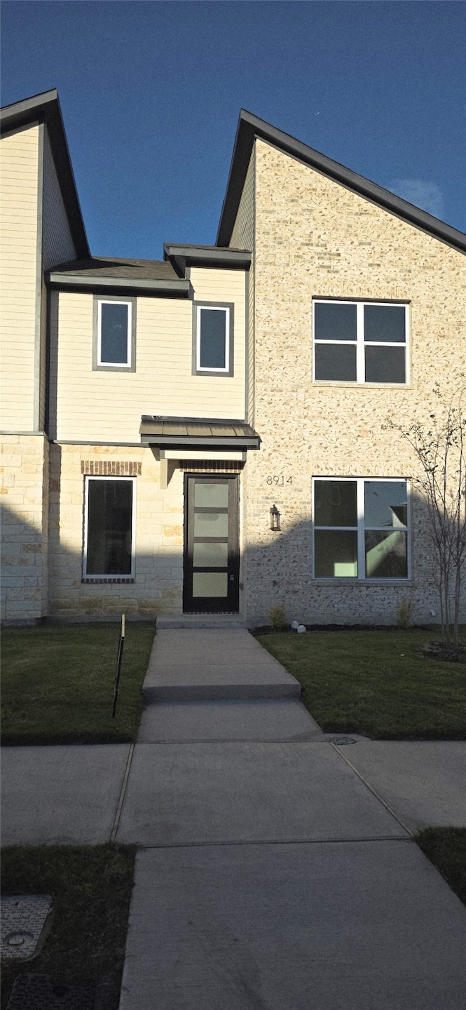 For Rent $2,475/month