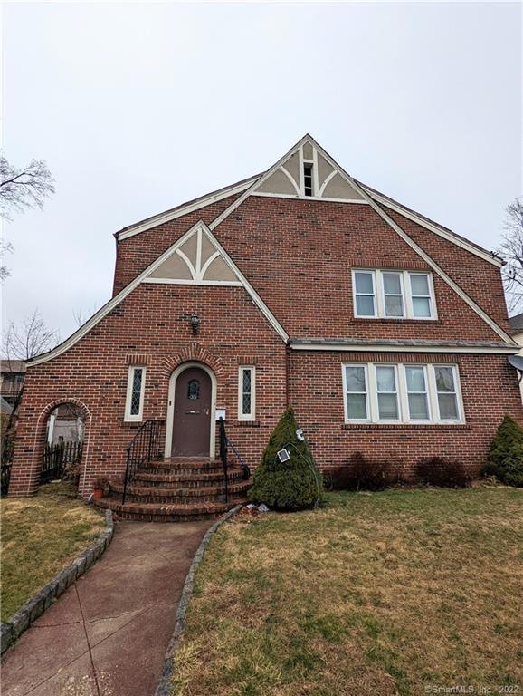 35 Hackett Cir N, Stamford, CT 06906 - photo 1