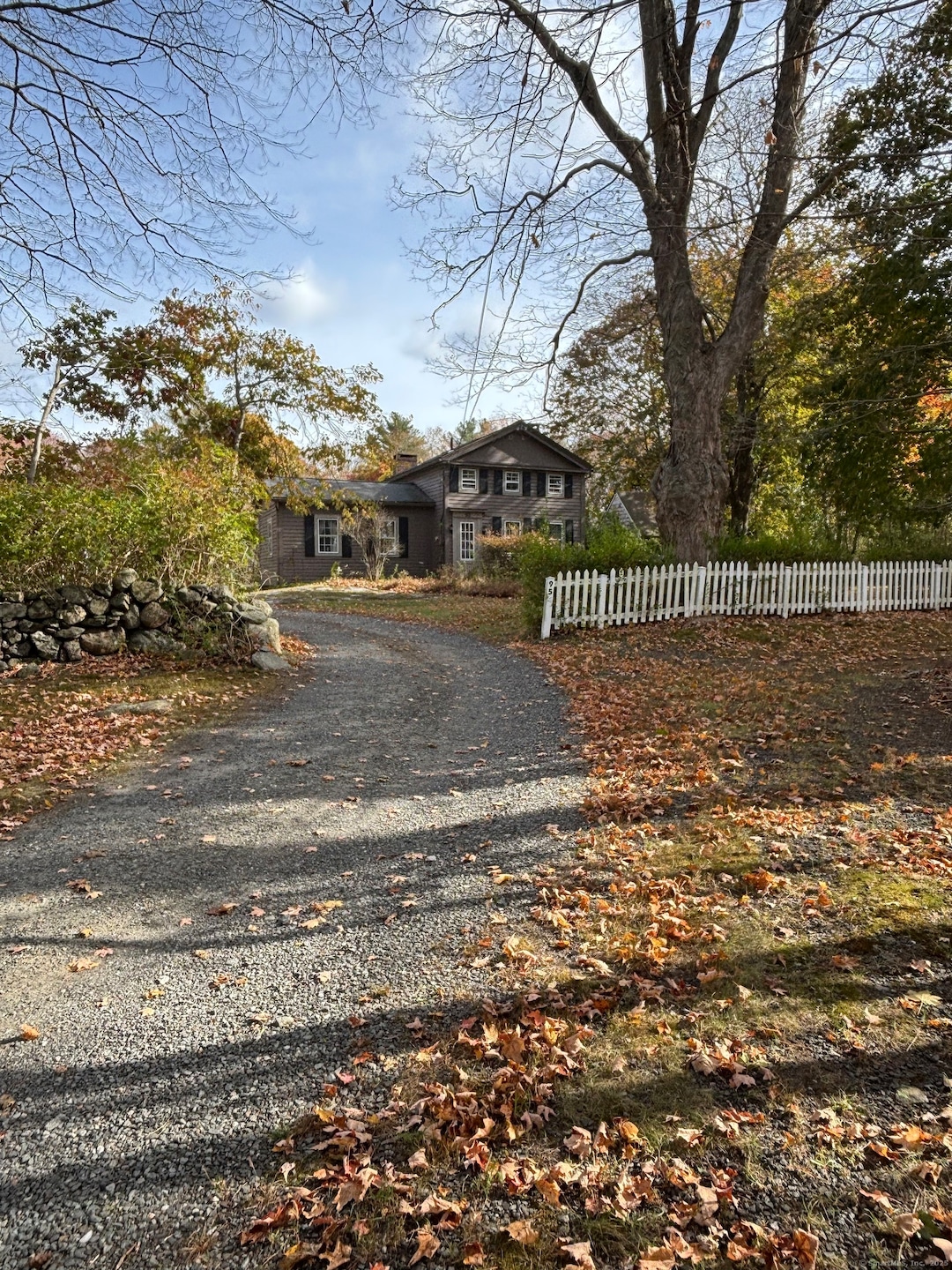 95 Buttonball Rd, Old Lyme, CT 06371 - photo 1