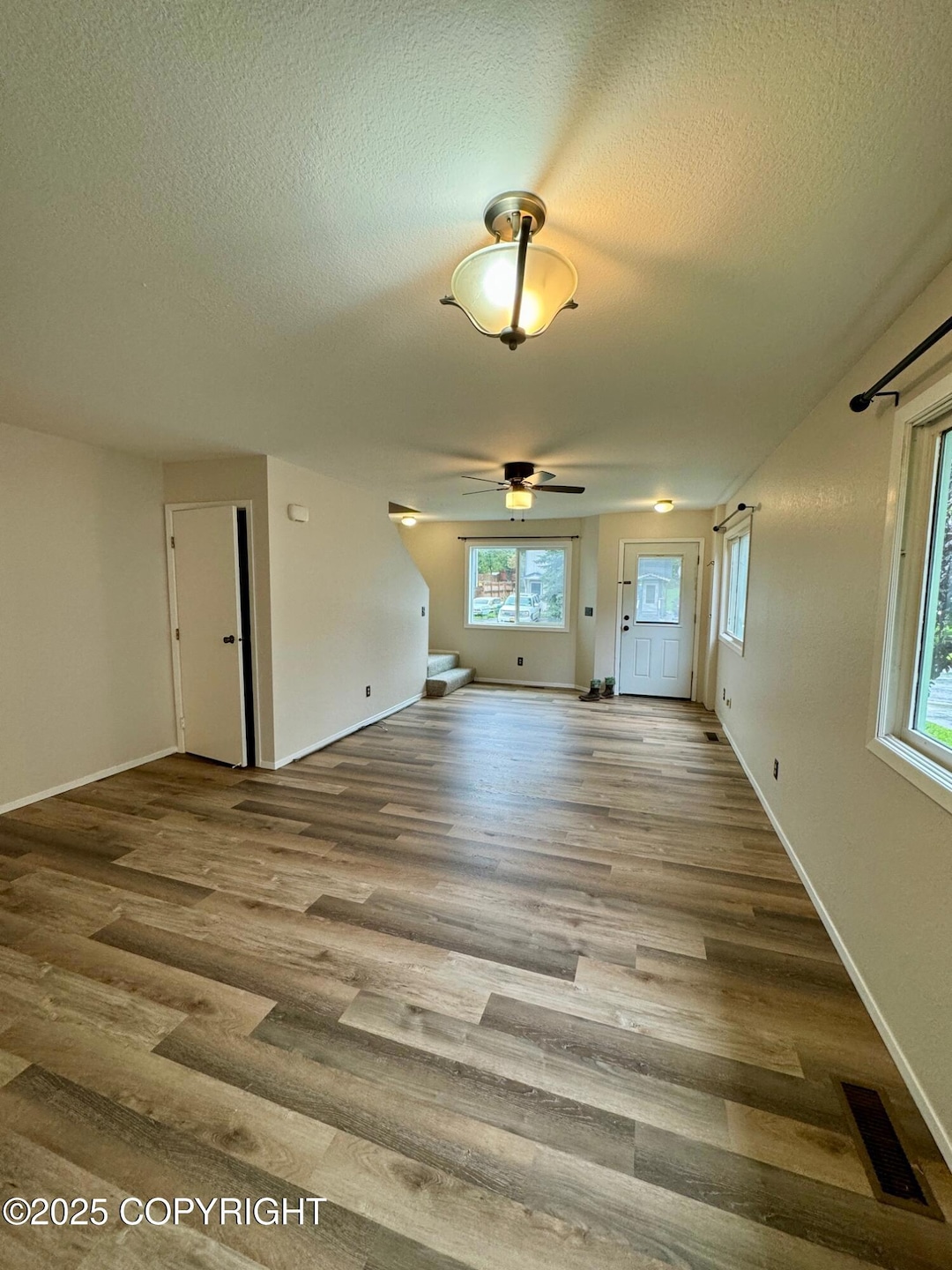 8321 Stratton Cir, Anchorage, AK 99507 - photo 1