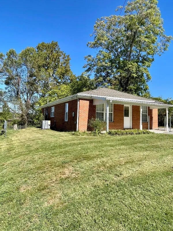 239 N Mcwhorter St, London, KY 40741 - photo 1