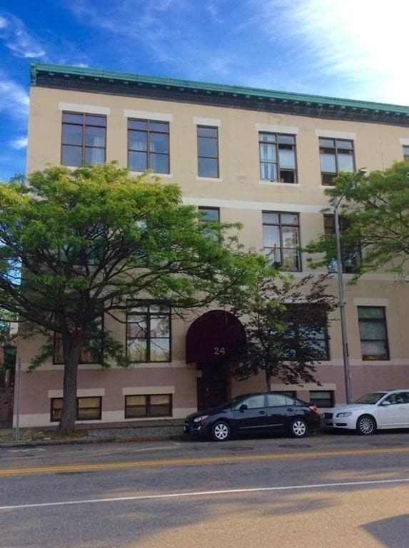 24 Norman St unit 203, Salem, MA 01970 - photo 1