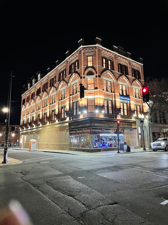 64 Market St unit 301, Lynn, MA 01901 - photo 1