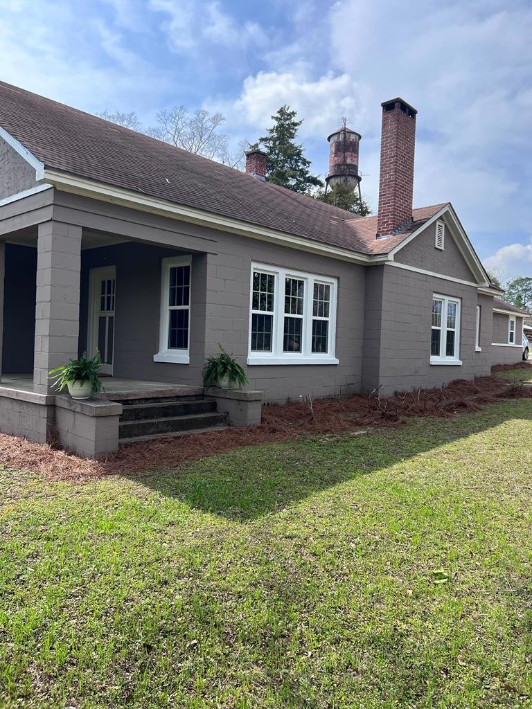 411 W Knox St, Uvalda, GA 30473 - photo 1