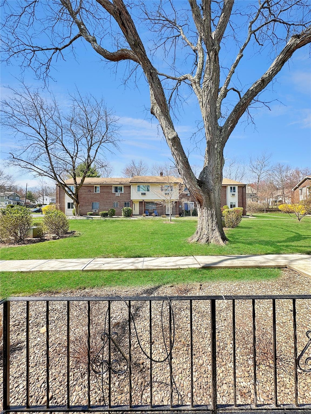 Sold $215,000