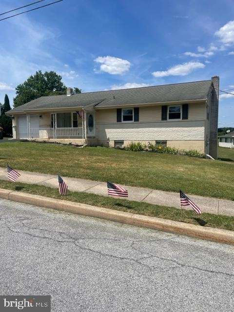 315 Lyman Ave, Womelsdorf, PA 19567 - photo 1