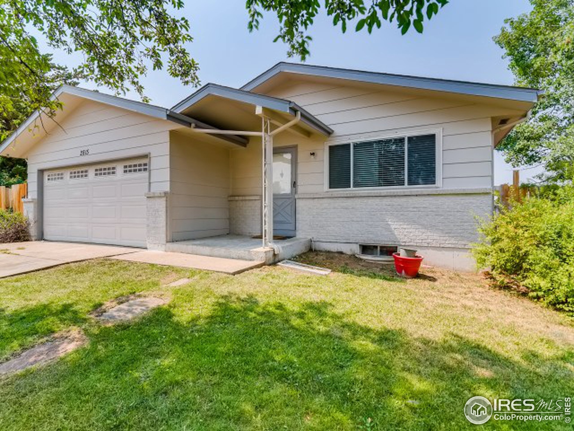 Located in a culde-sac!