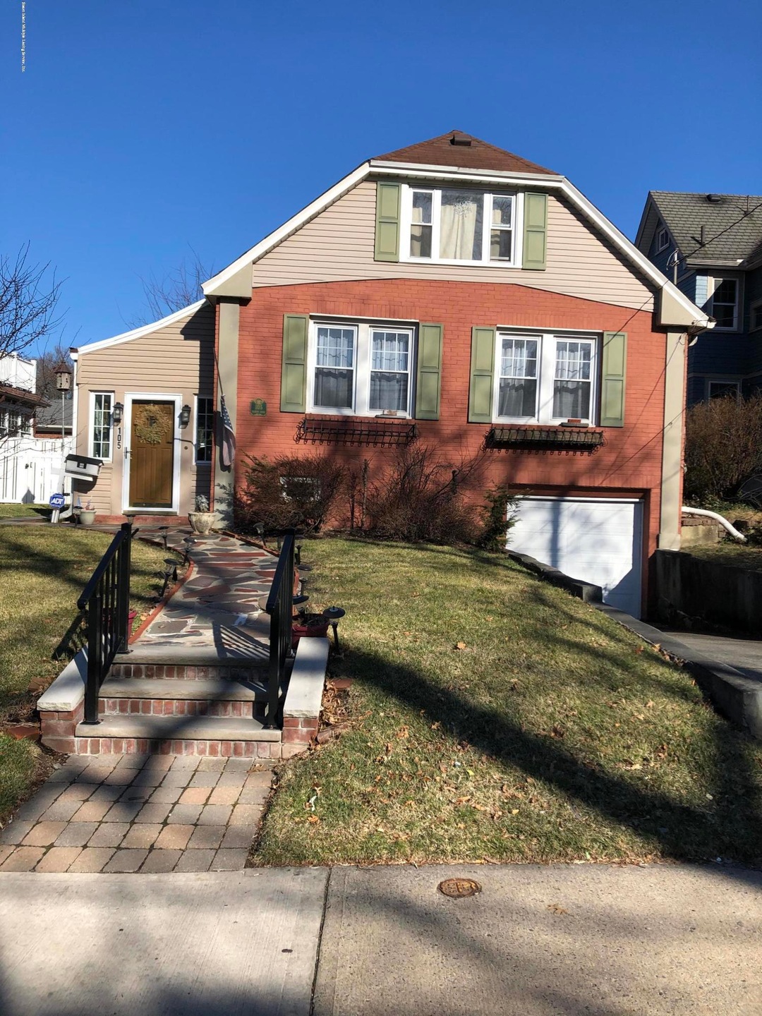 105 Manor Rd, Staten Island, NY 10310 - photo 1