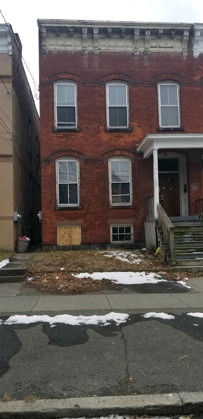 82 Hunter Ave, Albany, NY 12206 - photo 1