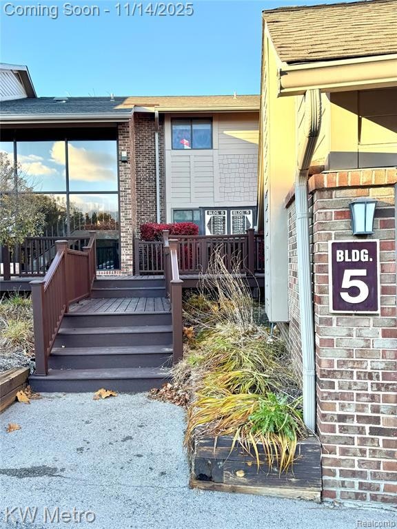 11773 Sycamore Dr unit 25, Plymouth, MI 48170 - photo 1