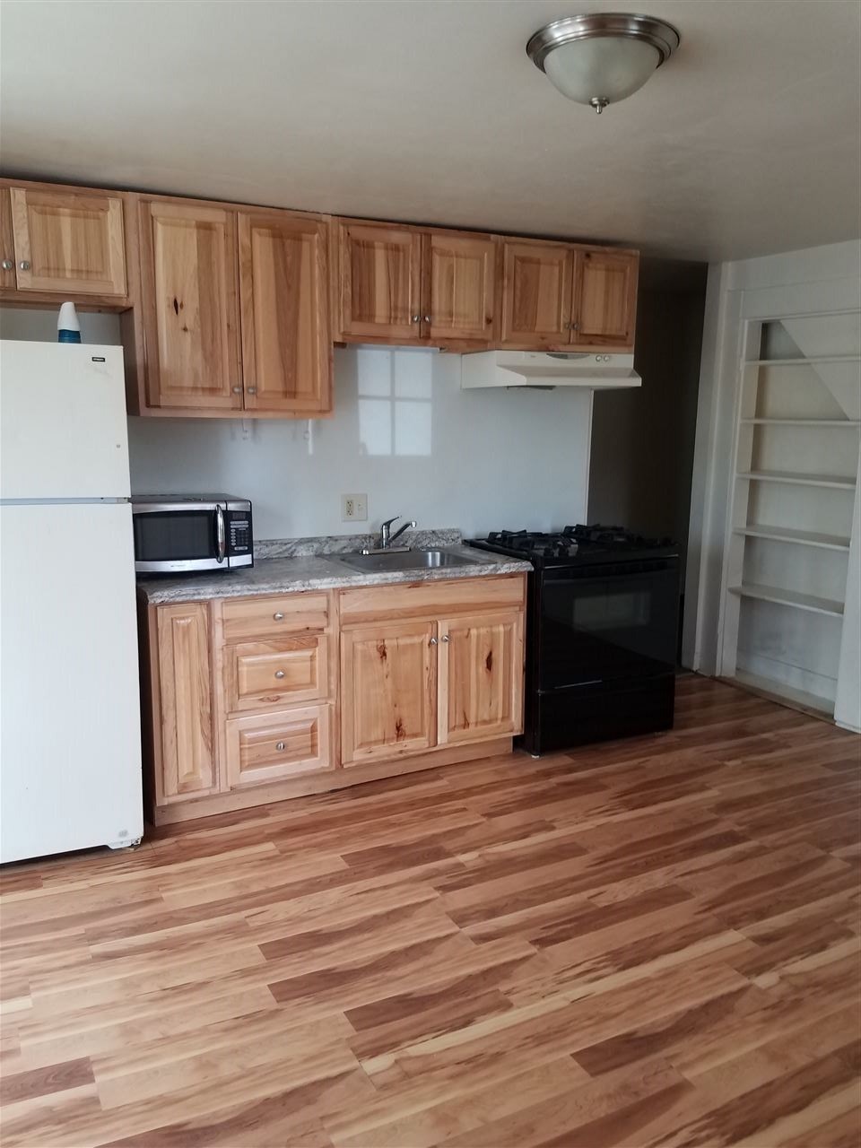 17 Pierce St, Dover, NH 03820 - photo 1