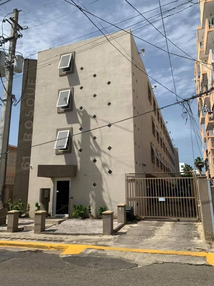 61 Calle Bosque, Mayaguez, PR 00680 - photo 1