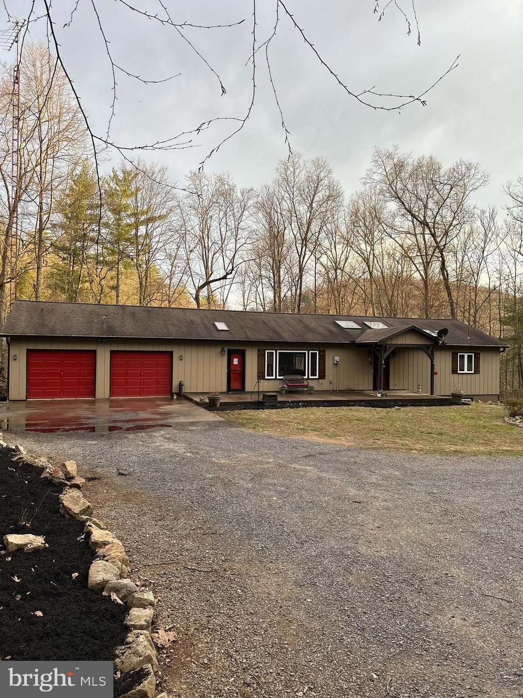 97 Okefenoke Rd, New Bloomfield, PA 17068 - photo 1