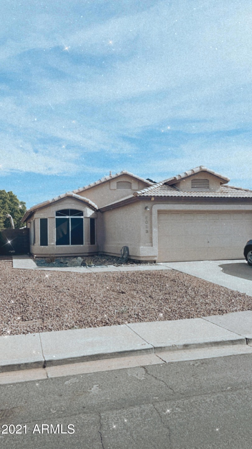 5023 E Harmony