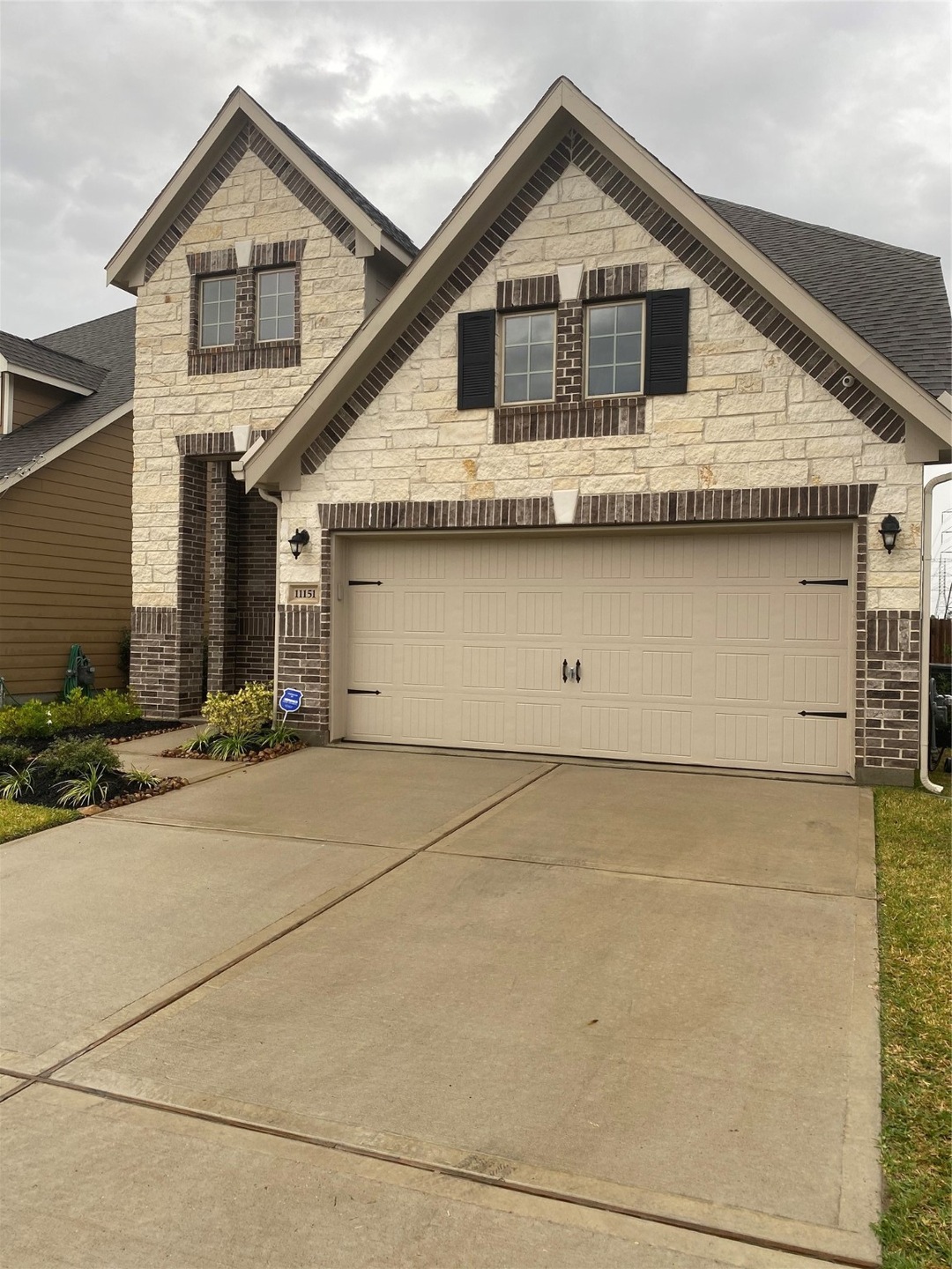 11151 Sun River Falls Dr, Humble, TX 77396 - photo 1