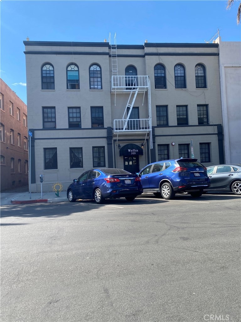 325 Elm, Loong Beach