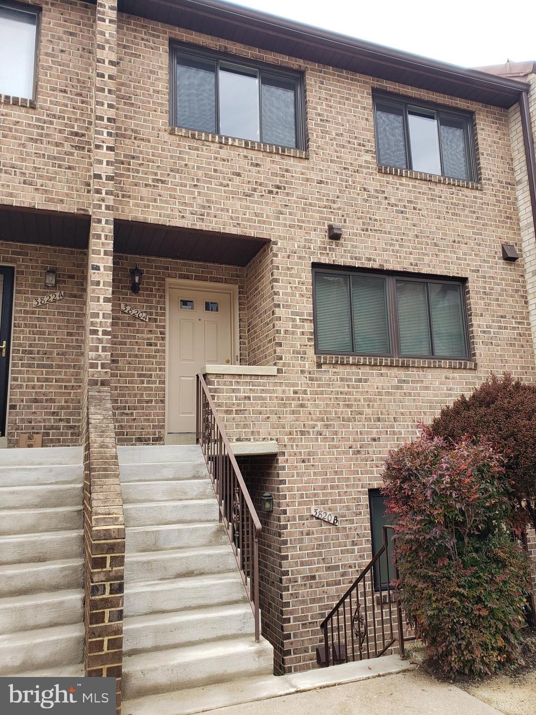 3820A Steppes Ct unit A, Falls Church, VA 22041 - photo 1