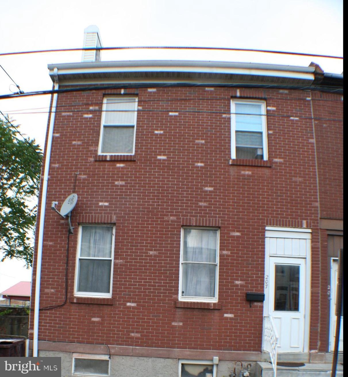 207 Franklin St, Norristown, PA 19401 - photo 1