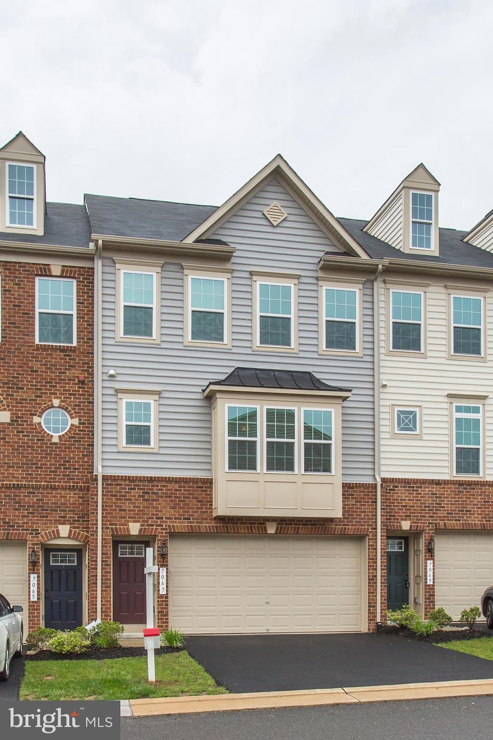 7067 Kona Dr, Gainesville, VA 20155 - photo 1