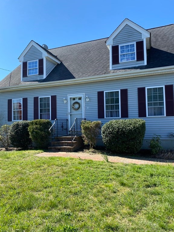 88 Canfield St, South Dartmouth, MA 02748 - photo 1