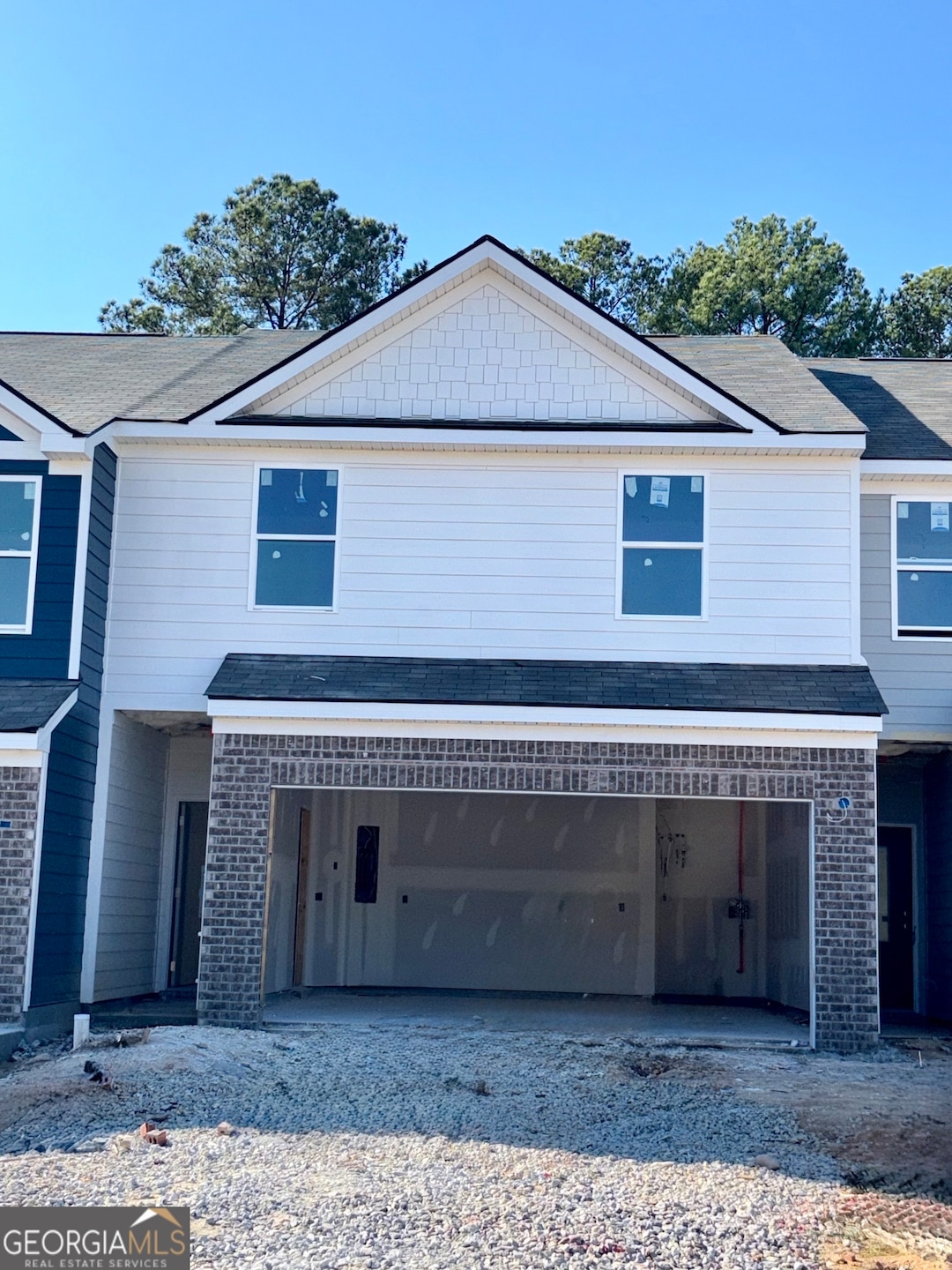 5423 Biltmore Dr, Atlanta, GA 30349 - photo 1