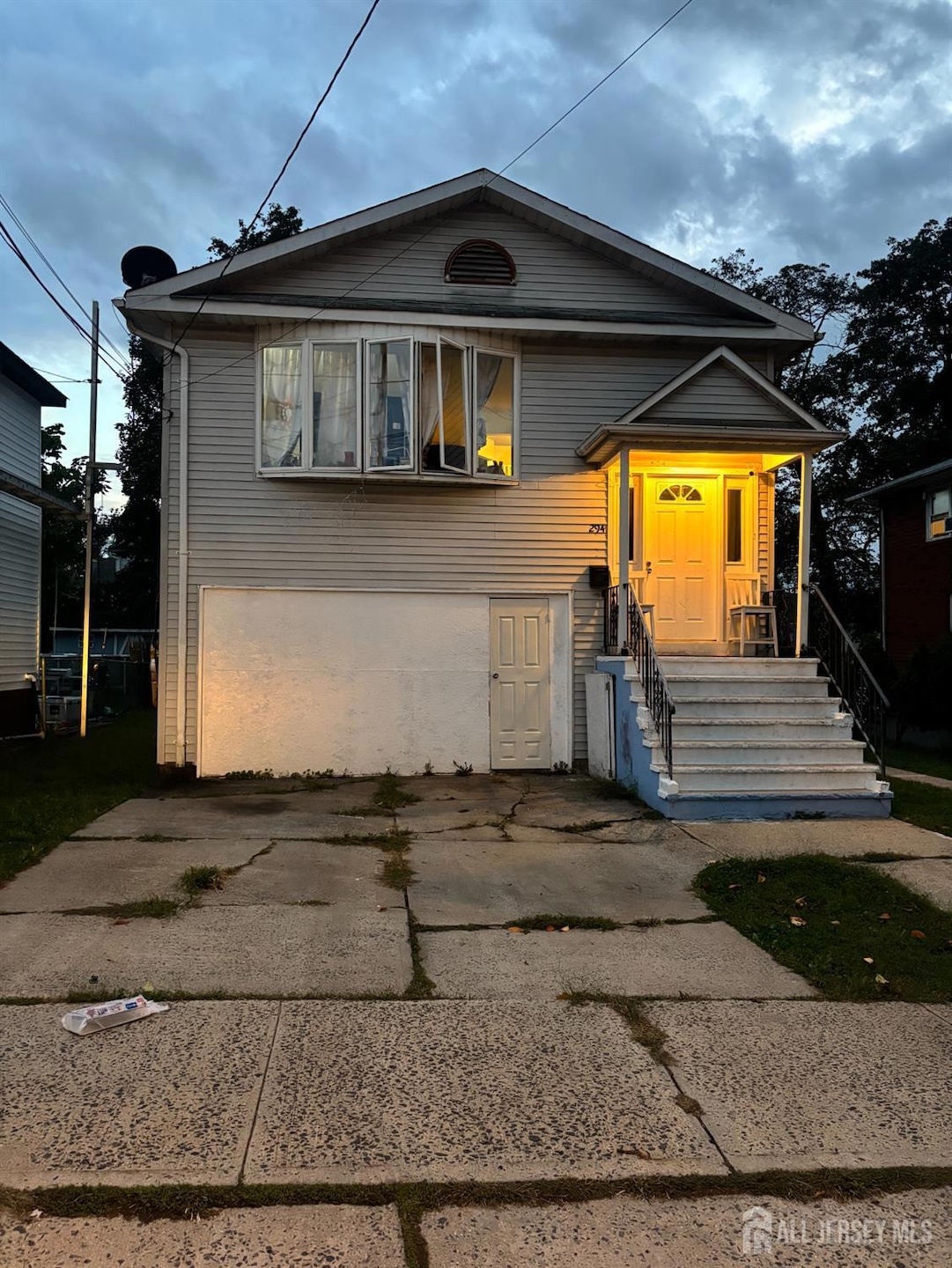 Under Contract $450,000