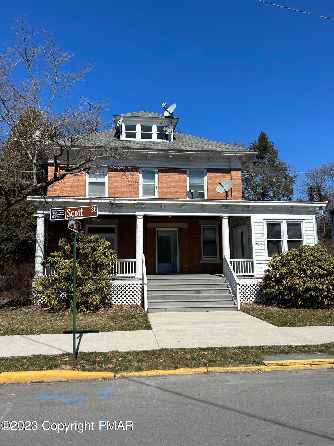 552 Scott St, Stroudsburg, PA 18360 - photo 1