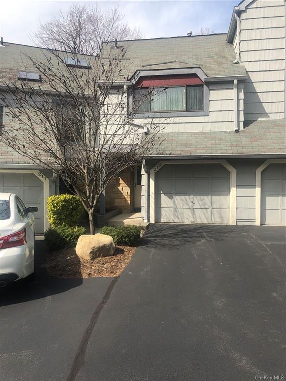 213 Treetop Cir, Nanuet, NY 10954 - photo 1