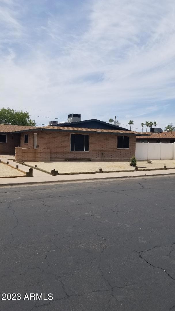 460 N Hall, Mesa, AZ 85203 - photo 1