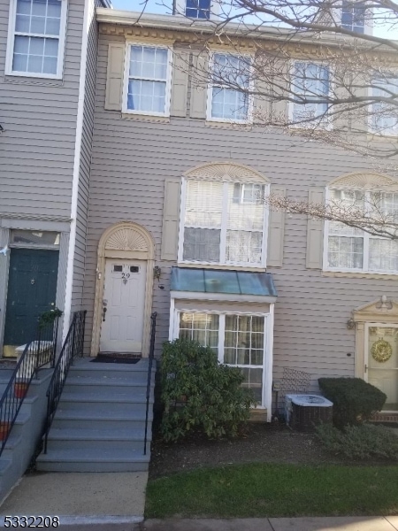 29 Howard Ct, Newark, NJ 07103 - photo 1
