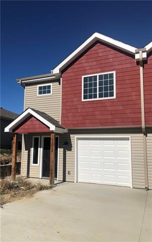 1712 Jo Ann Dr, Raymore, MO 64083 - photo 1