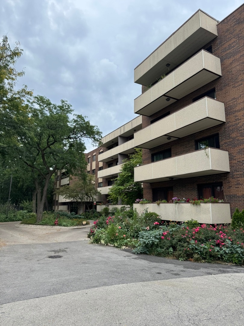 Pending $315,000 • Co-Listing Agent