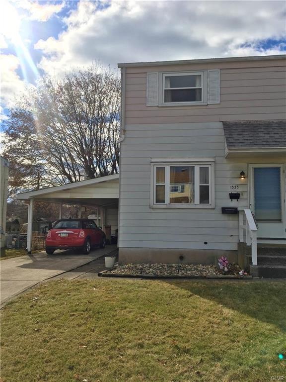 1333 Greenview Dr, Bethlehem, PA 18018 - photo 1