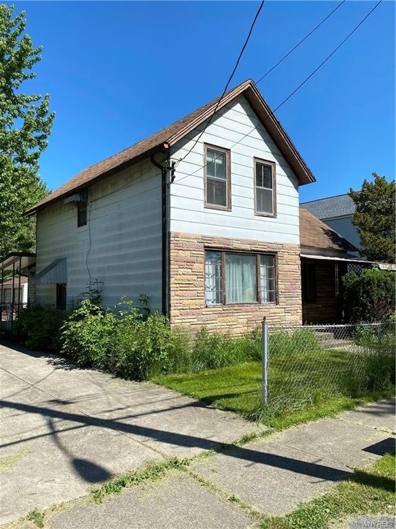 192 Stenzil St, North Tonawanda, NY 14120 - photo 1