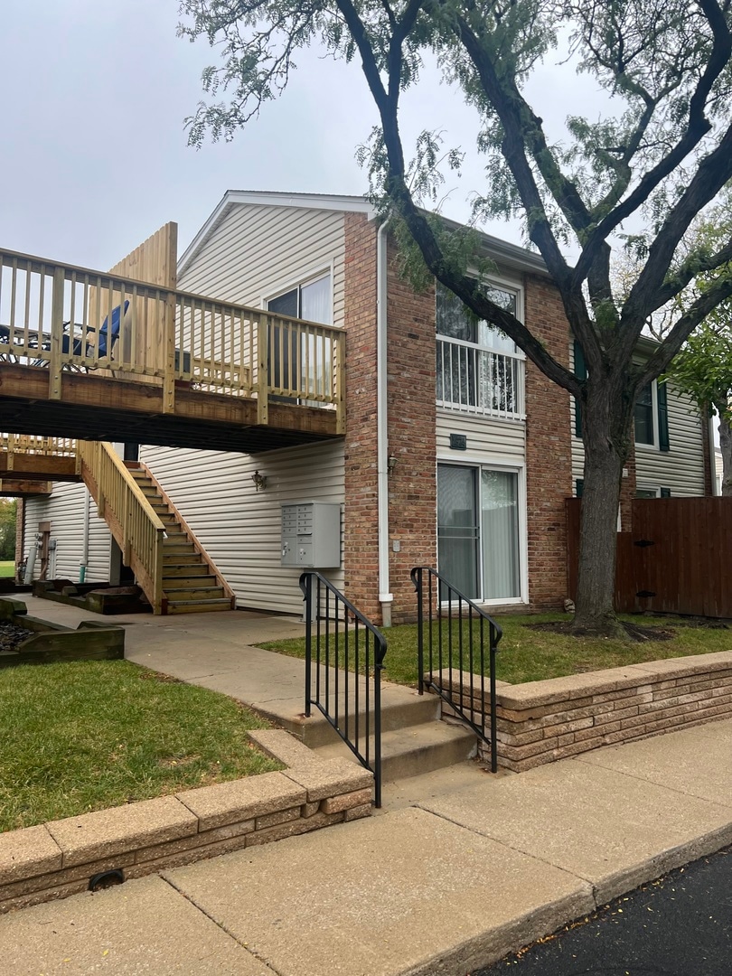 unlisted-address, Hoffman Estates, IL 60169 - photo 1