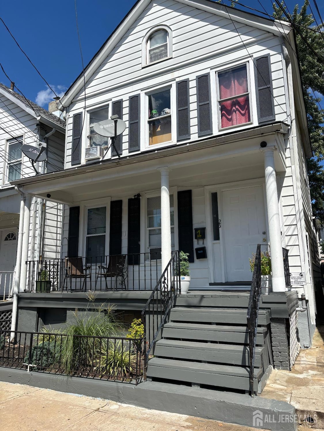 Sold $500,000 • Co-Listing Agent