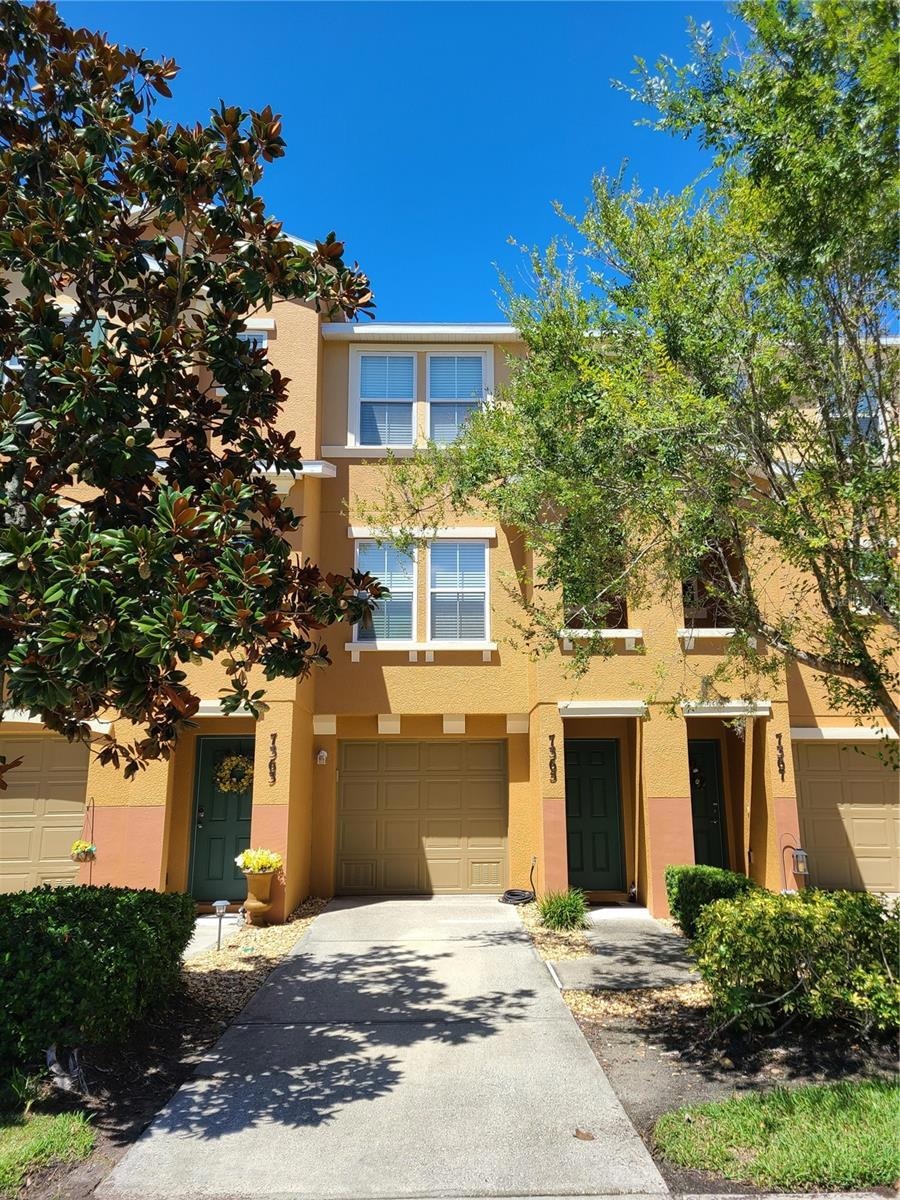 For Sale $275,000 • Co-Listing Agent