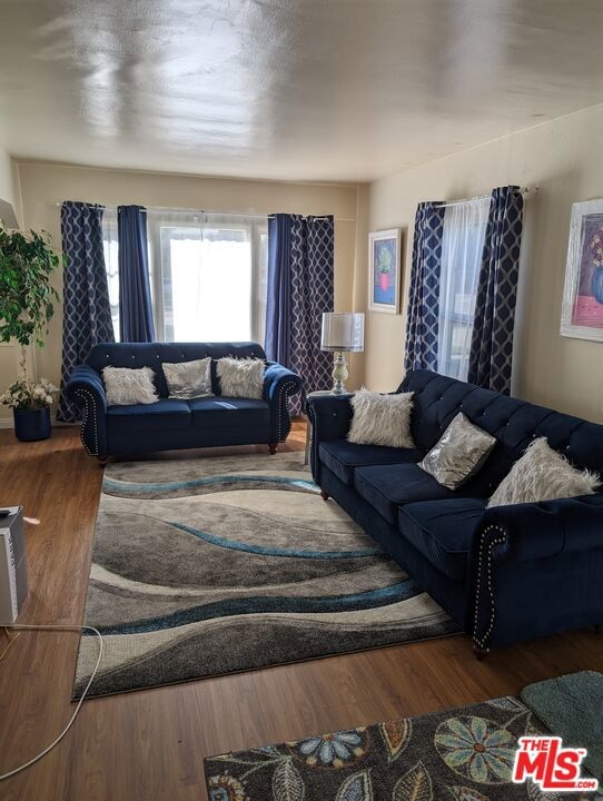 9202 Crenshaw Blvd, Inglewood, CA 90305 - photo 1