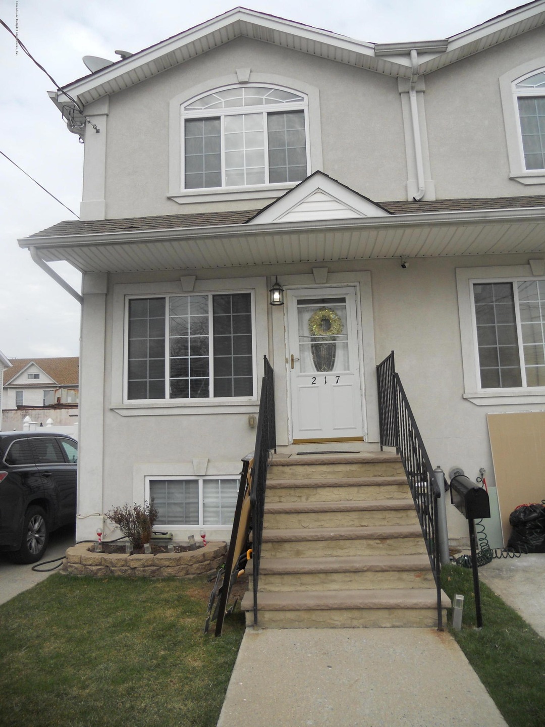 217 Dubois Ave, Staten Island, NY 10310 - photo 1