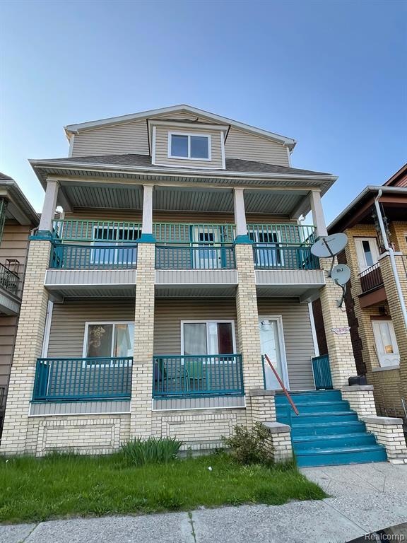 2695 Zinow St, HamtraMcK, MI 48212 - photo 1