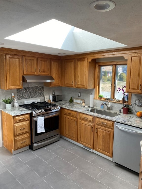 53 Oberlin Dr, Warwick, RI 02886 - photo 1