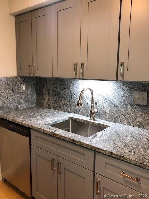 Granite countertops, brand new appliances and cabi