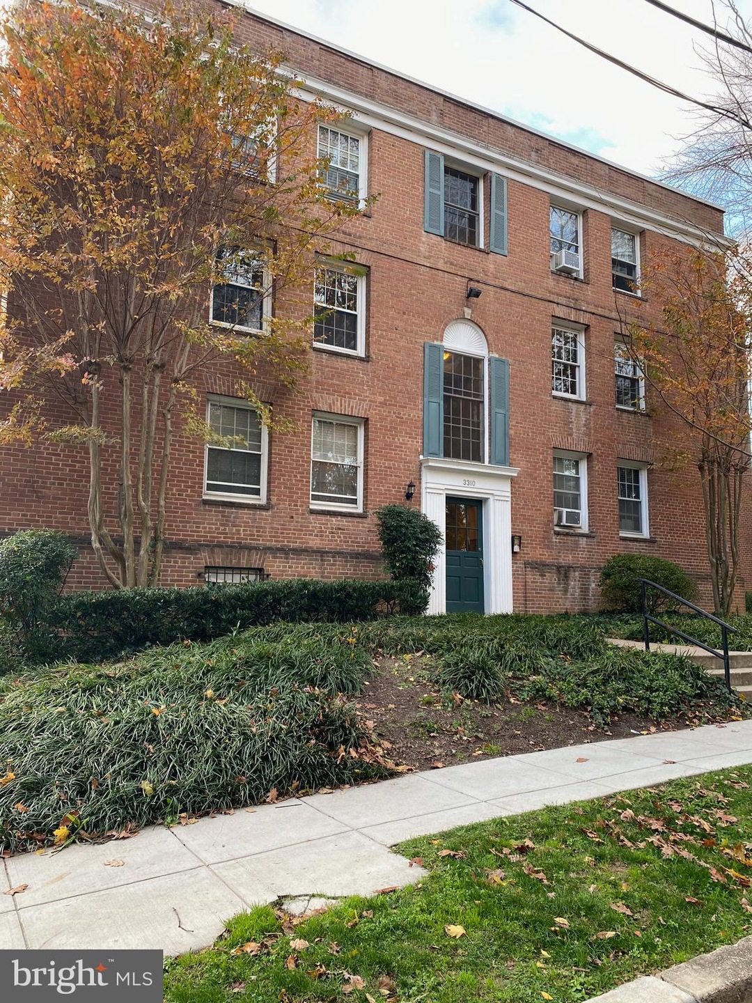 3310 27th St NW unit 3, Washington, DC 20008 - photo 1