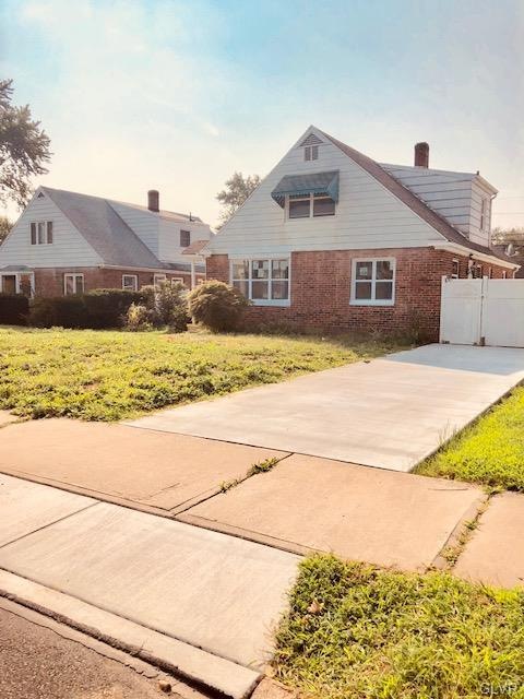 2236 W Greenleaf St, Allentown, PA 18104 - photo 1